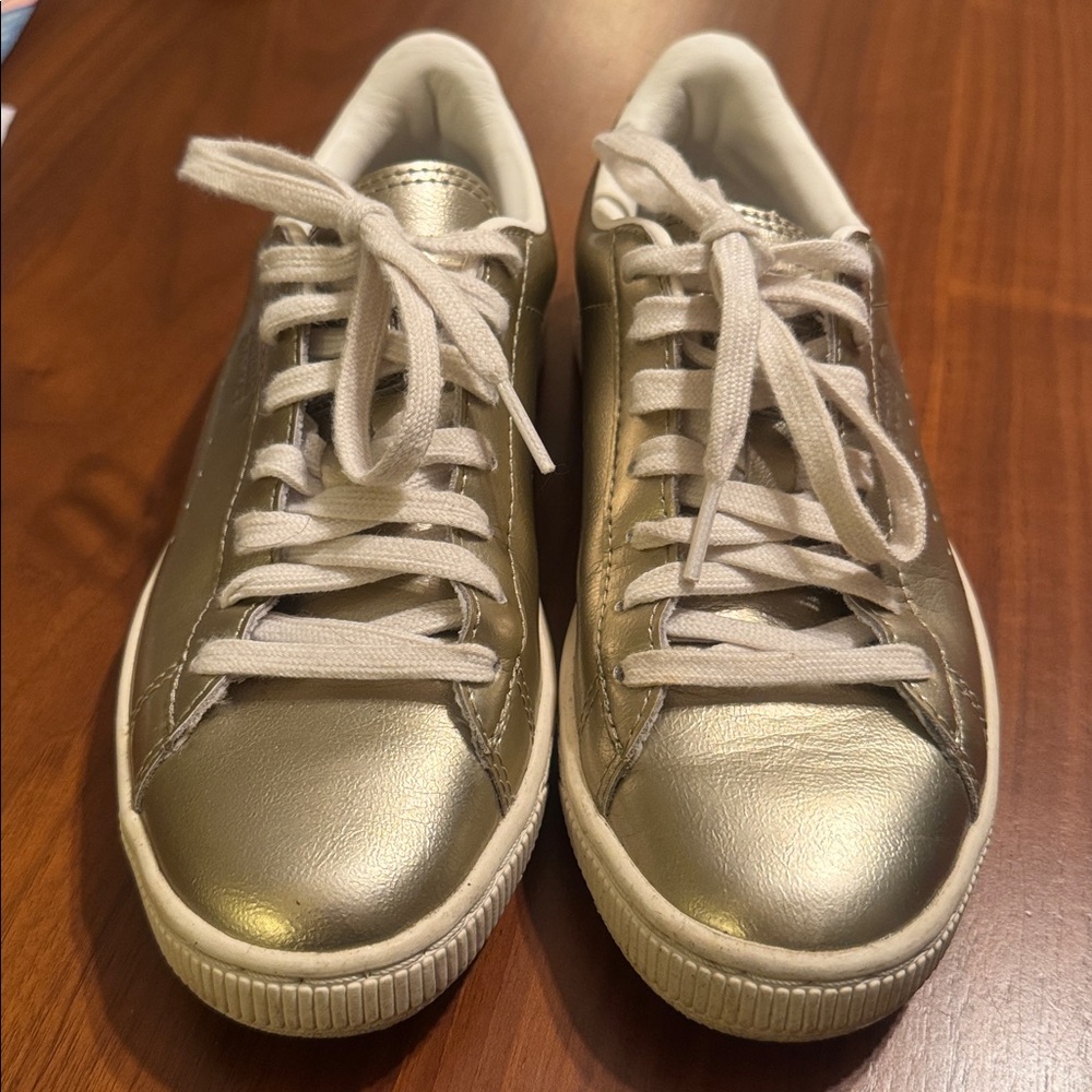 Puma Basket Women’s Metallic Gold Low Top Sneakers Like New Size 6